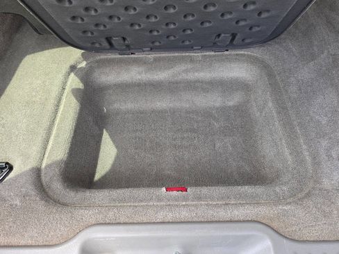 Used 2005 GMC Envoy SLE w/ Sle Preferred Equipment Group RWD image 23