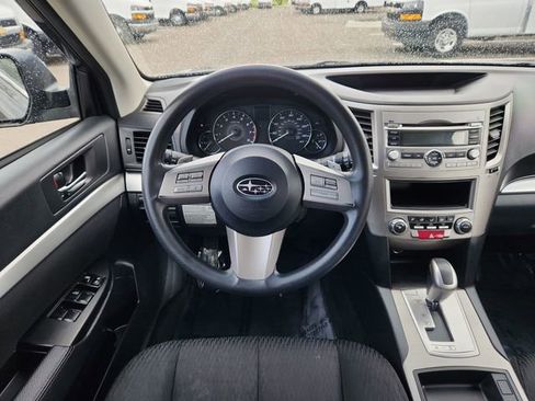 Used 2011 Subaru Outback 2.5i AWD/4WD image 22