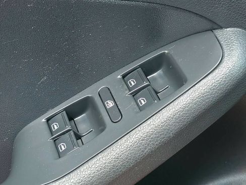 Used 2018 Volkswagen Jetta S FWD image 23