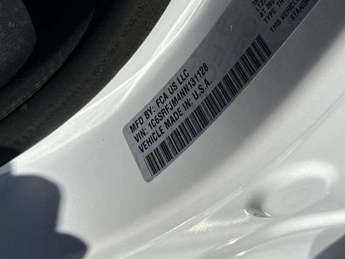 Used 2022 RAM 1500 Laramie w/ Off Road Group image 31