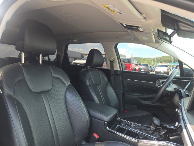 Used 2024 Kia Sorento SX FWD image 11