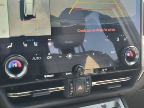 Used 2024 Lexus GX 550 image 28