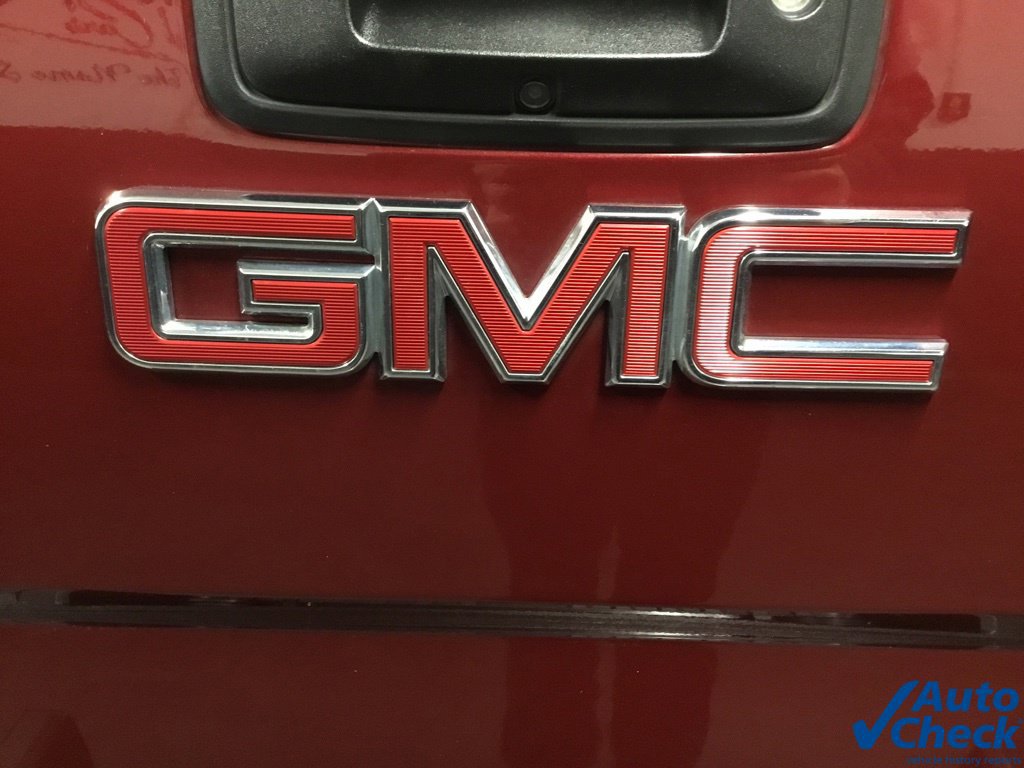Used 2015 GMC Sierra 2500 SLT w/ Suspension Package, Off-Road AWD/4WD image 18