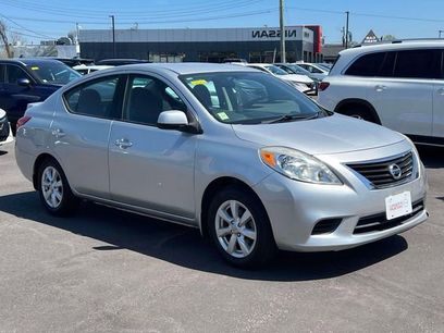 Used 2014 Nissan Versa SV w/ Convenience Package