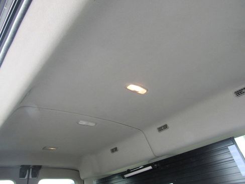 Used 2018 Ford Transit 150 XLT RWD image 22
