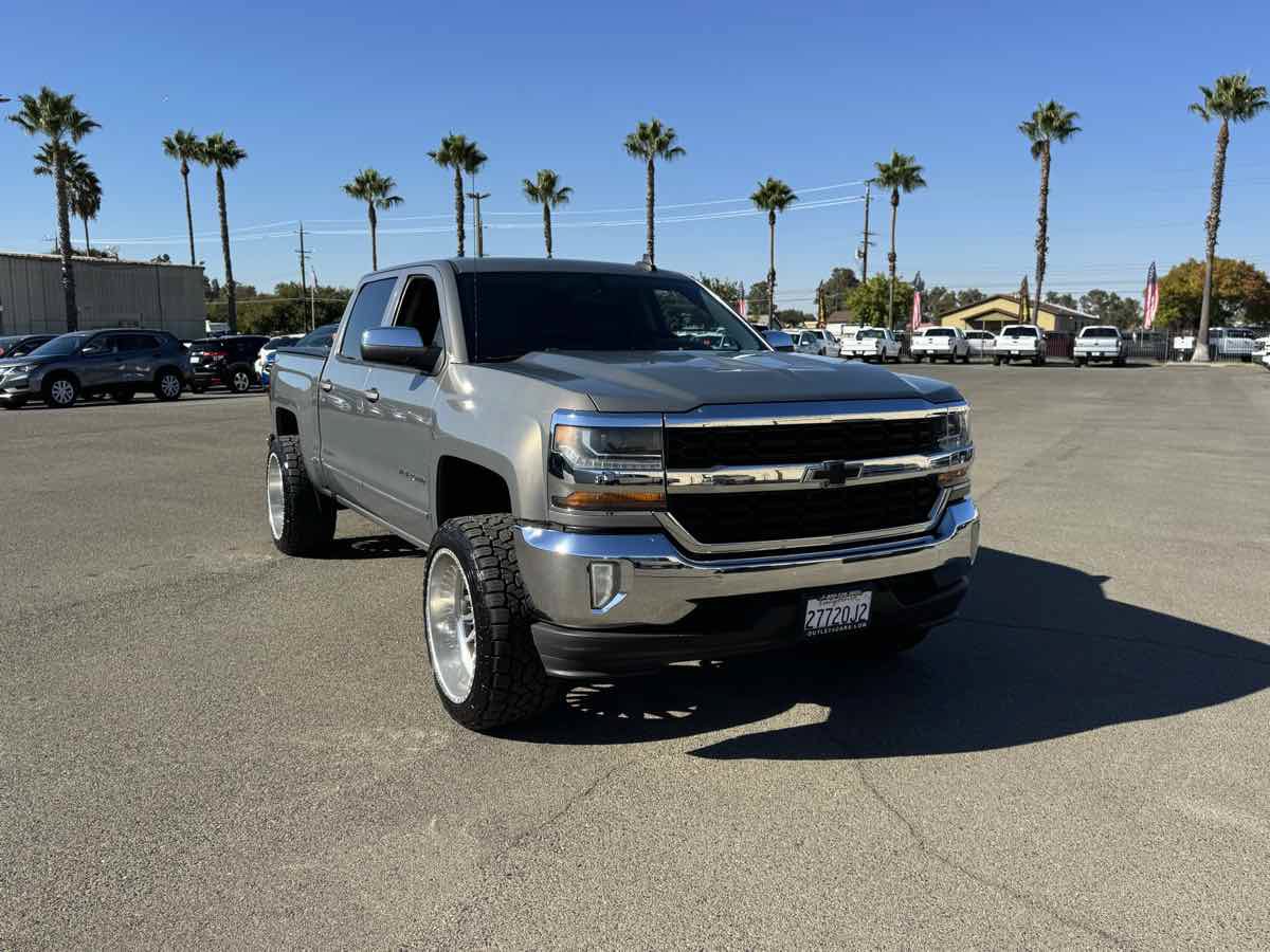 Used 2017 Chevrolet Silverado 1500 LT w/ All Star Edition RWD image 3