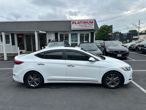 Used 2018 Hyundai Elantra Value Edition FWD image 5