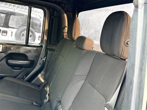 Used 2022 Jeep Gladiator Sport image 62
