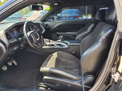 Used 2022 Dodge Challenger R/T Scat Pack image 10