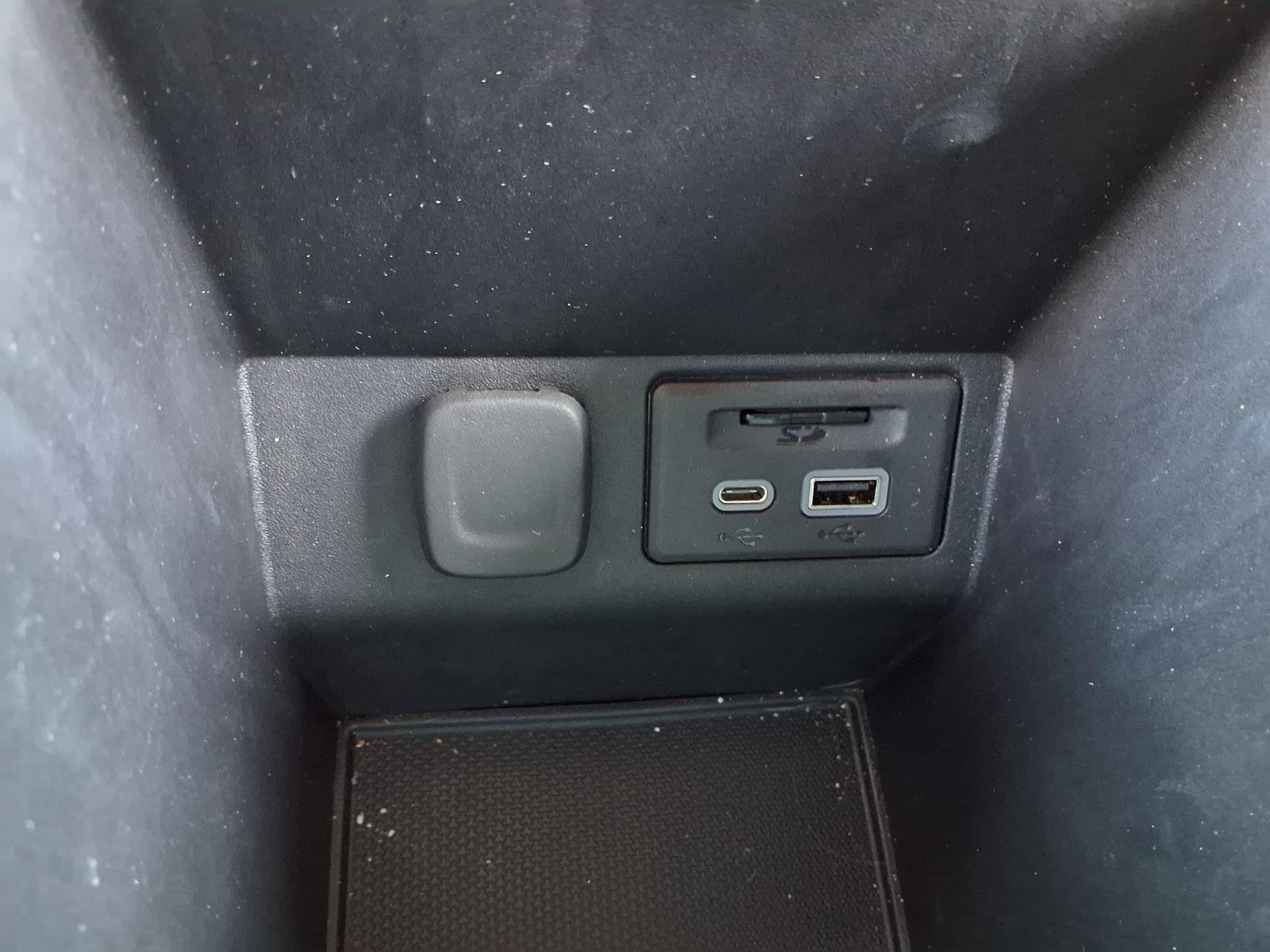 Used 2025 Chevrolet Blazer Premier w/ LPO, Floor Liner Package FWD image 11