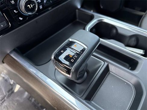 Used 2024 Chevrolet Silverado 1500 High Country image 23