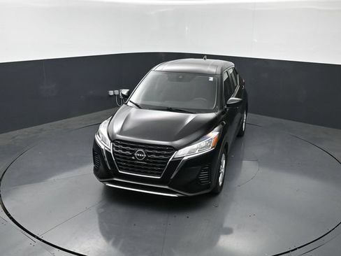 Used 2025 Nissan Kicks Play S FWD image 18