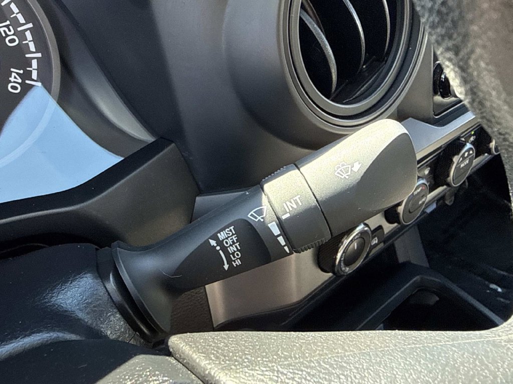 Used 2022 Toyota Tacoma SR AWD/4WD image 21