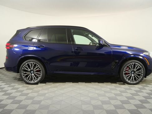 Used 2026 BMW X5 sDrive40i w/ M Sport Package RWD image 2