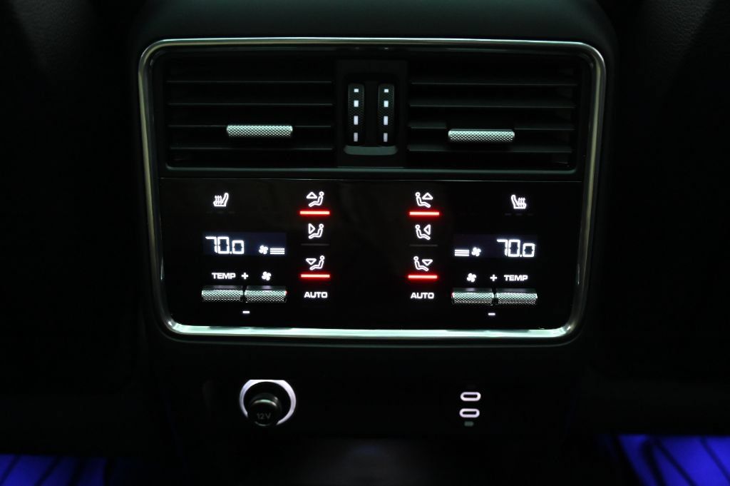 Used 2023 Porsche Cayenne S Platinum AWD/4WD image 43