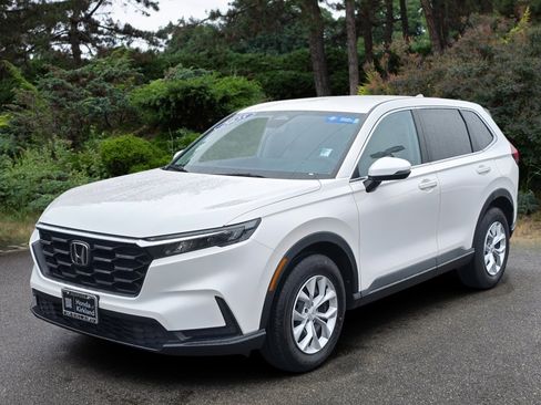 Certified 2025 Honda CR-V LX image 3