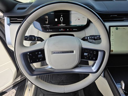 Certified 2024 Land Rover Range Rover SE AWD/4WD image 18