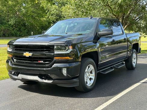 Used 2017 Chevrolet Silverado 1500 LT image 2