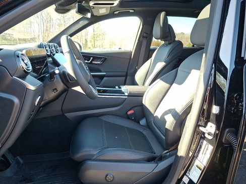 Certified 2026 Mercedes-Benz GLC 300 4MATIC image 13