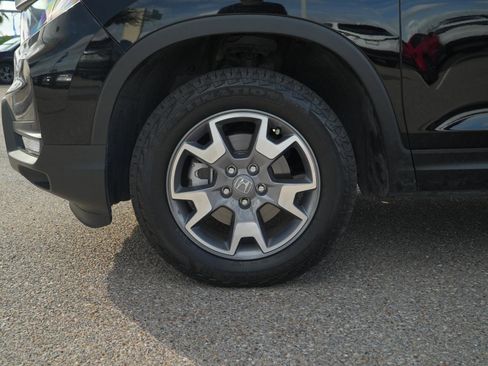 Used 2023 Honda Passport TrailSport image 12