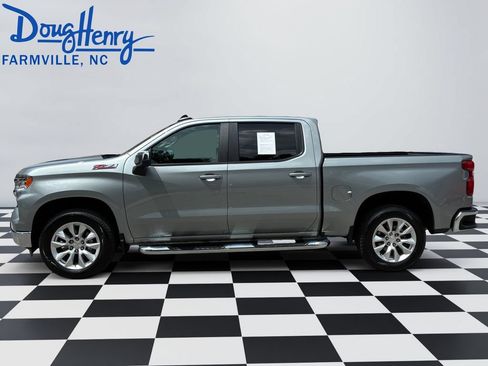 Used 2025 Chevrolet Silverado 1500 LT AWD/4WD image 2