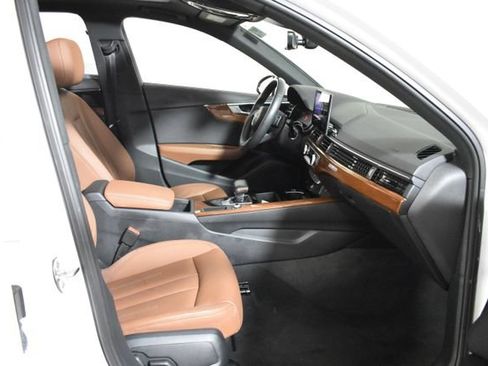 Used 2023 Audi A4 2.0T Premium w/ Convenience Package AWD/4WD image 32