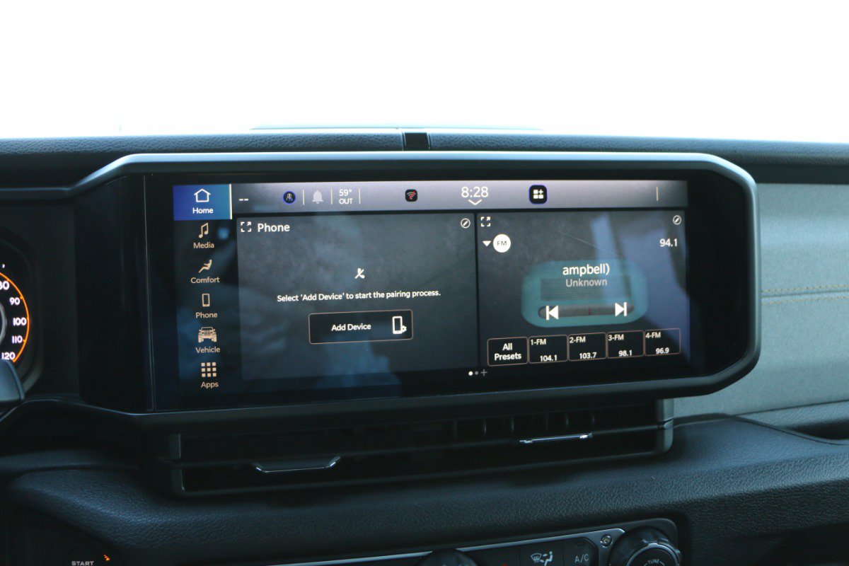 Used 2025 Jeep Gladiator Sport AWD/4WD image 19