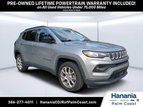 Used 2022 Jeep Compass Latitude AWD/4WD image 1