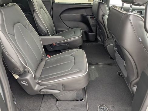 New 2026 Chrysler Pacifica Limited w/ Trailer Tow Group image 39