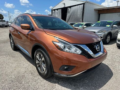 Used 2016 Nissan Murano SV FWD image 3