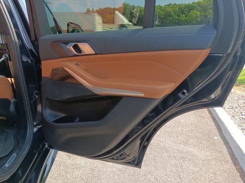 Used 2021 BMW X5 xDrive40i w/ M Sport Package AWD/4WD image 36