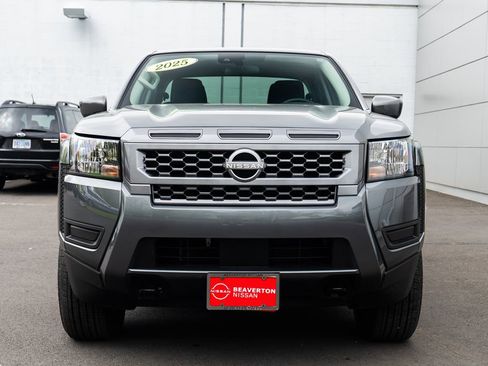 Used 2025 Nissan Frontier SV AWD/4WD image 2