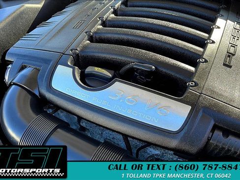 Used 2014 Porsche Cayenne Platinum Edition image 35