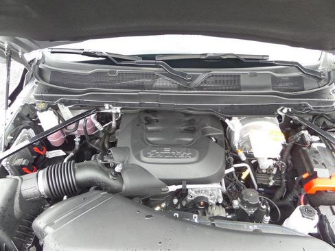 Used 2024 RAM 2500 Tradesman w/ Chrome Appearance Group image 11