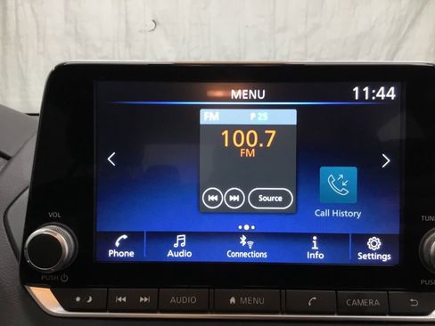 Used 2024 Nissan Sentra SV image 27