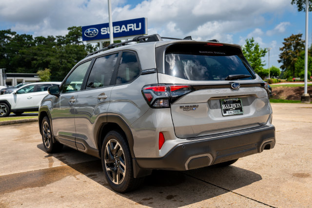Used 2025 Subaru Forester Limited AWD/4WD image 14