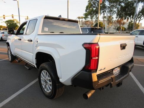 Certified 2024 Toyota Tacoma SR image 9