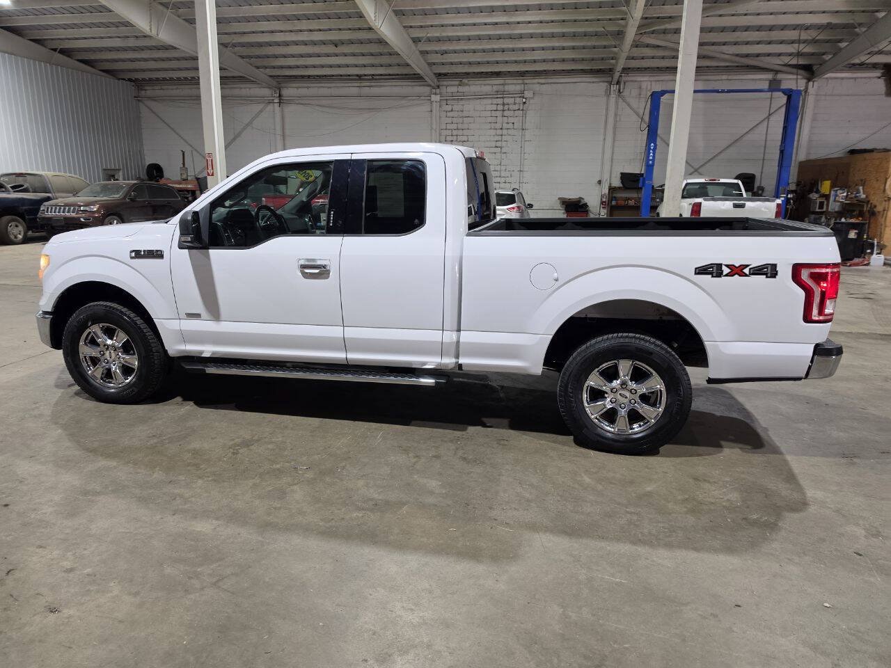 Used 2015 Ford F150 XLT w/ Equipment Group 302A Luxury AWD/4WD image 6