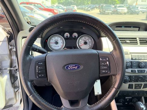 Used 2009 Ford Focus SES FWD image 10