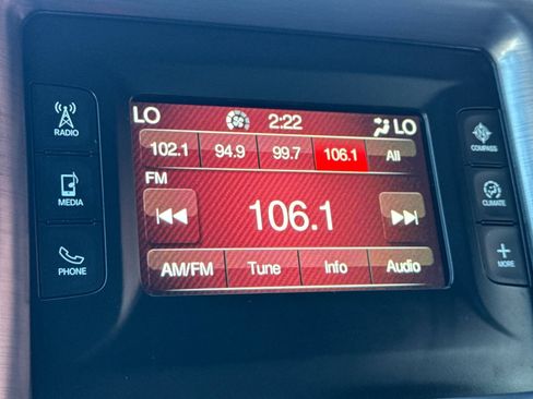 Used 2016 Dodge Challenger SXT image 21