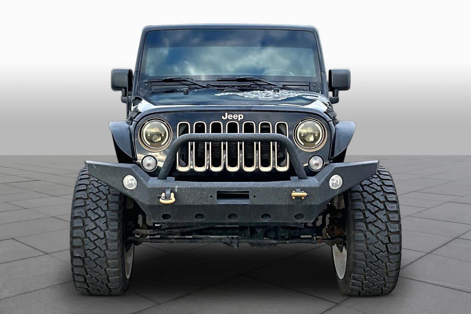 Used 2014 Jeep Wrangler Unlimited Sahara AWD/4WD image 4