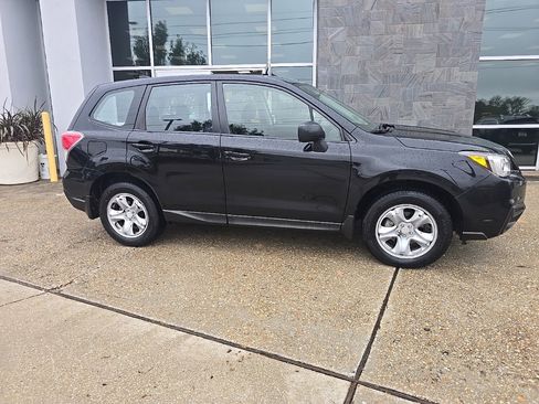 Used 2018 Subaru Forester 2.5i image 3