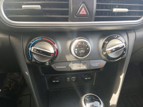 Used 2018 Hyundai Kona SEL image 22