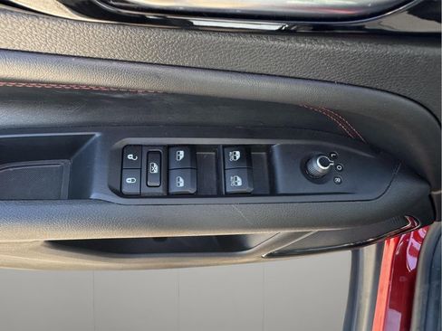 Used 2025 Jeep Compass Trailhawk image 15