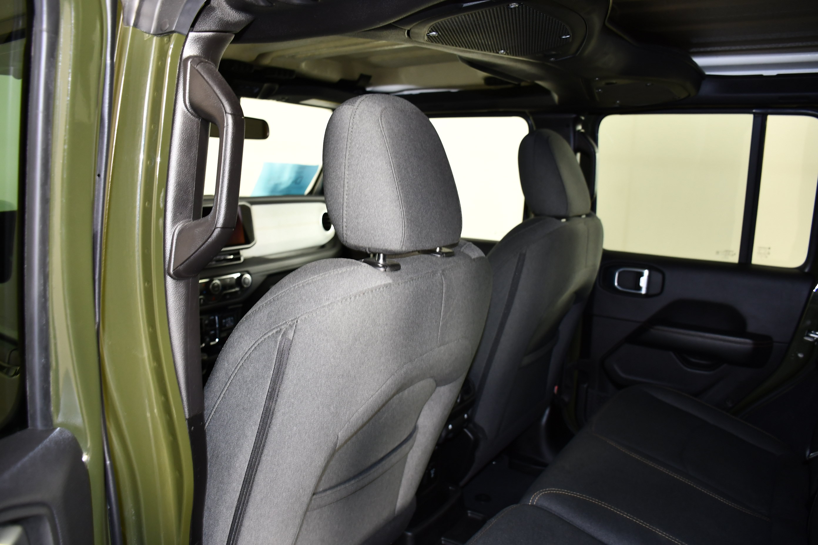 Used 2024 Jeep Wrangler Unlimited Sahara AWD/4WD image 47
