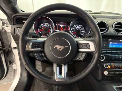 Used 2015 Ford Mustang Coupe image 19