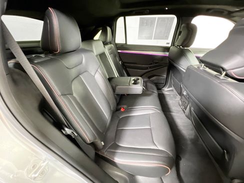 Used 2024 Jeep Wagoneer Launch Edition image 28