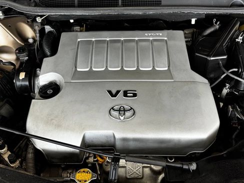 Used 2010 Toyota Venza FWD image 21