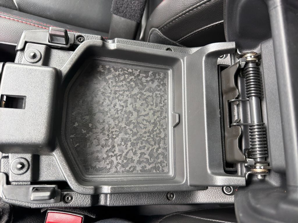 Used 2021 Jeep Wrangler Unlimited Rubicon w/ Dual Top Group AWD/4WD image 21