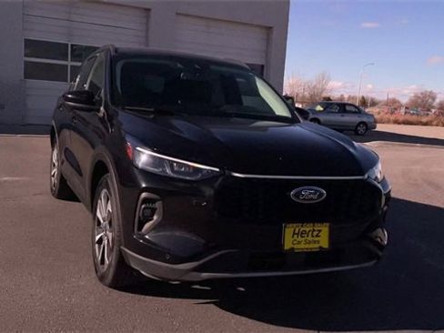 Used 2024 Ford Escape Platinum image 4